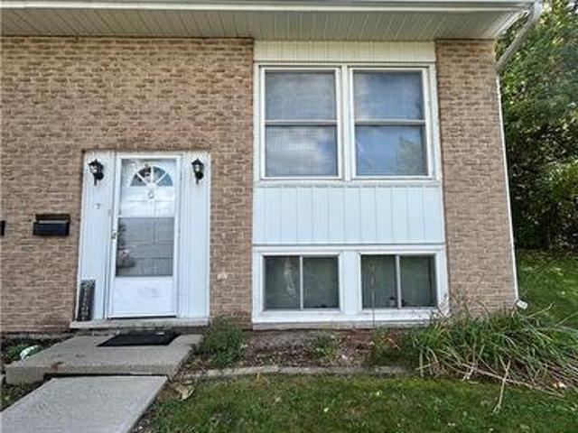 Townhouse for rent in Pioneer Park, Kitchener