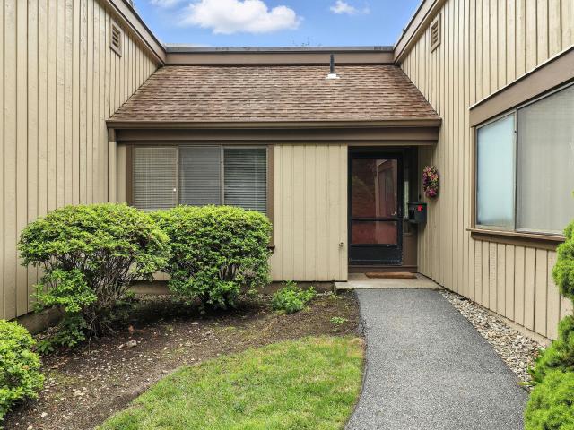 Condo for sale in Somers