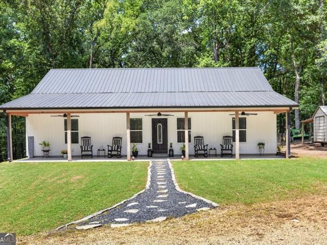 House for sale in Arnoldsville, Georgia