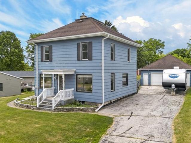 House for sale in Cascade, Wisconsin