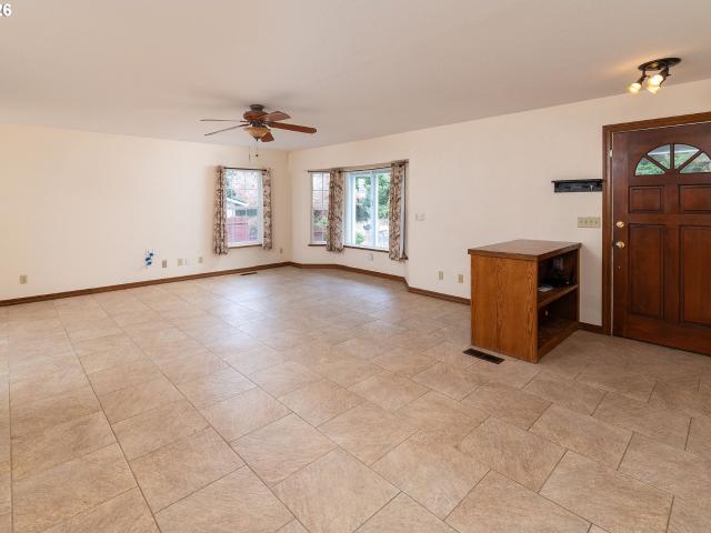 House for sale in Molalla, Clackamas County