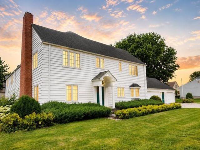 House for sale in Lake Mills, Iowa