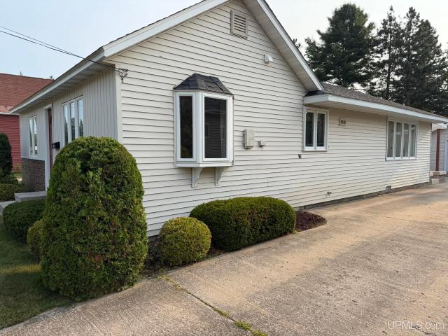 House for sale in Manistique, Michigan