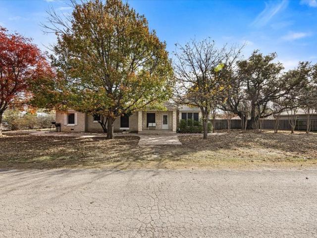 House for sale in Hamilton, Texas