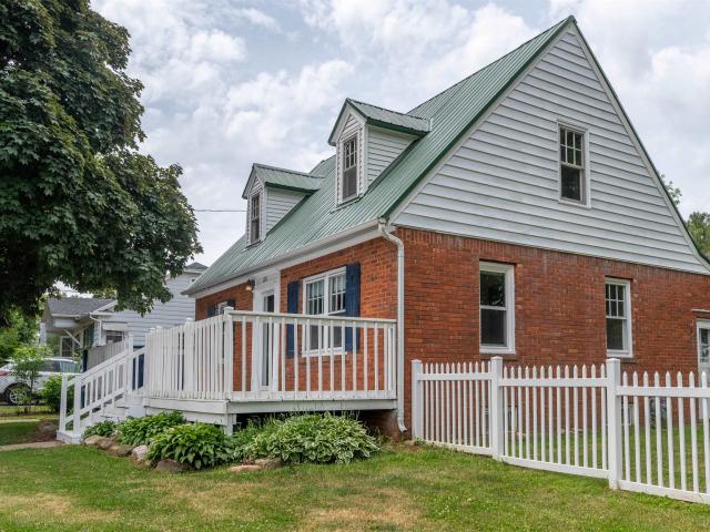 House for sale in Mount Morris, Illinois