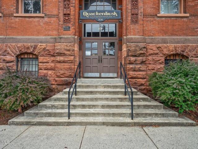Condo for sale in Albany, New York