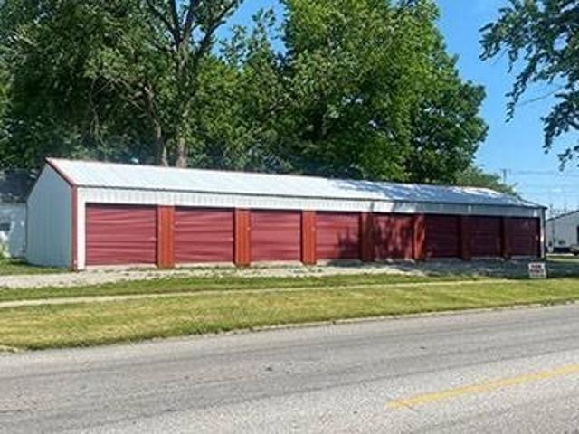 House for sale in Fairfield, Illinois