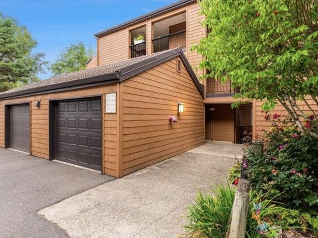 Condo for sale in Oregonia