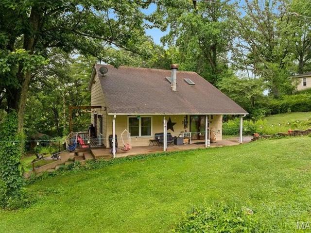 House for sale in Belleville, Illinois