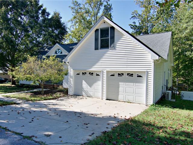 House for sale in Dogwood Heights, Seneca