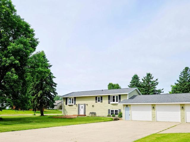 House for sale in New London, Minnesota