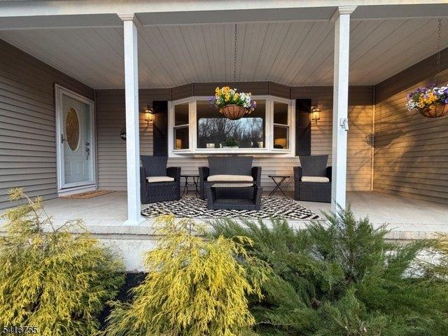 House for sale in Neshanic Station, New Jersey