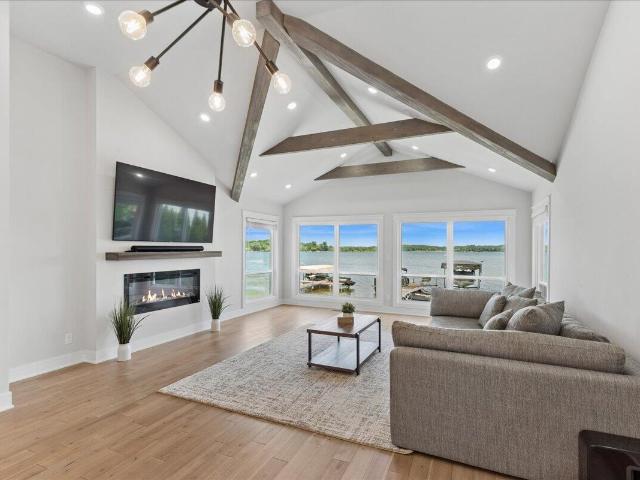 House for sale in Silver Lake, Salem