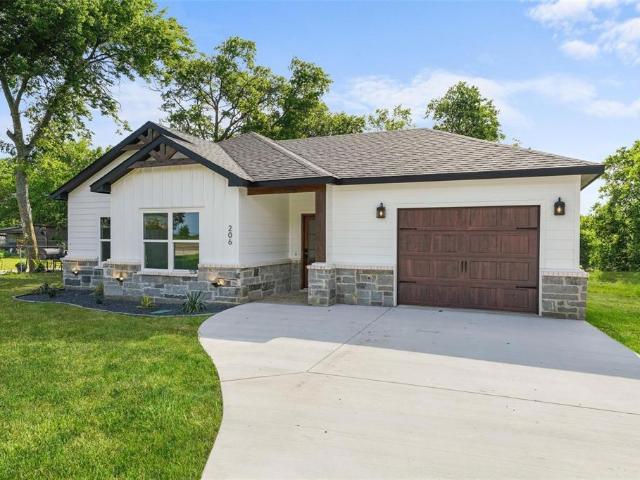 House for sale in Ellis, Texas