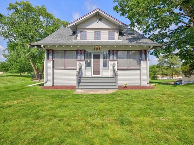 House for sale in Waterloo, Iowa