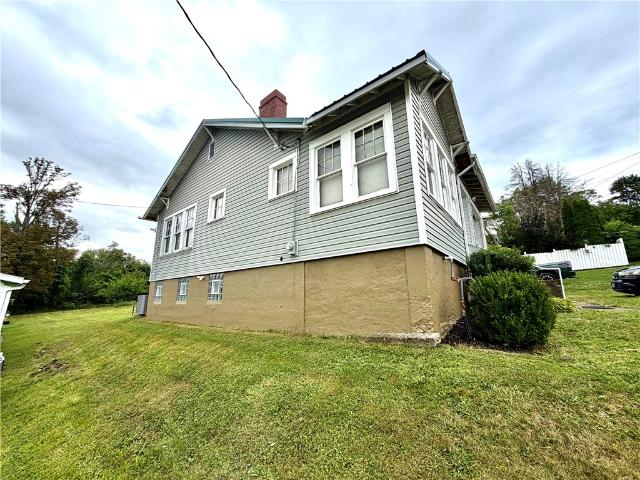 House for sale in Connellsville, Pennsylvania
