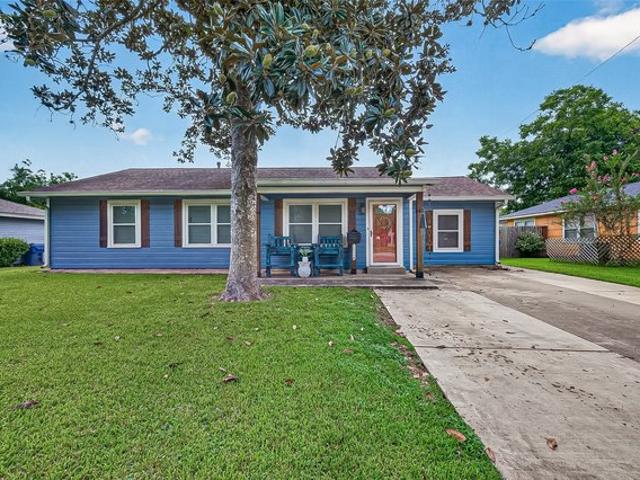 House for sale in West Columbia, Texas