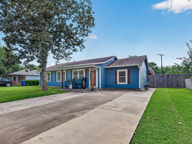 House for sale in West Columbia, Texas