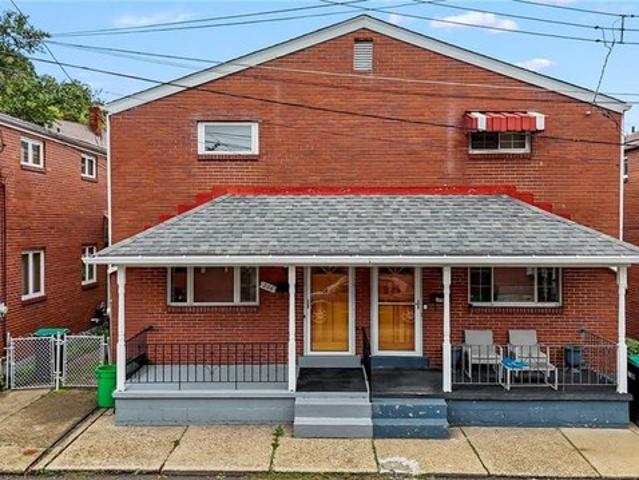 Townhouse for sale in Pittsburg, Pennsylvania