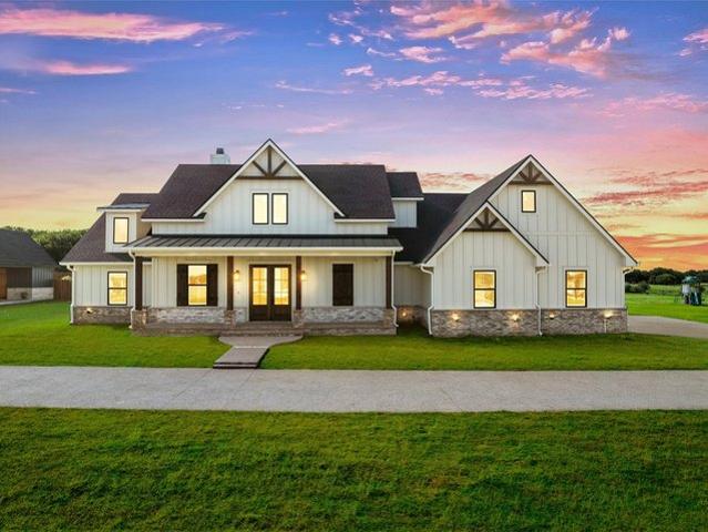House for sale in Lorena, Texas