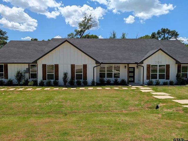 House for sale in Kemp, Texas