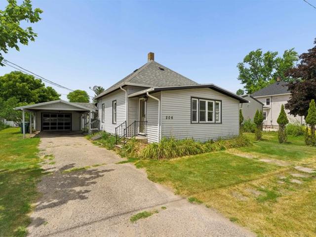 House for sale in Redgranite, Wisconsin