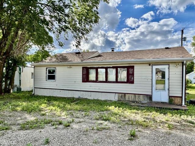 House for sale in Underwood, North Dakota