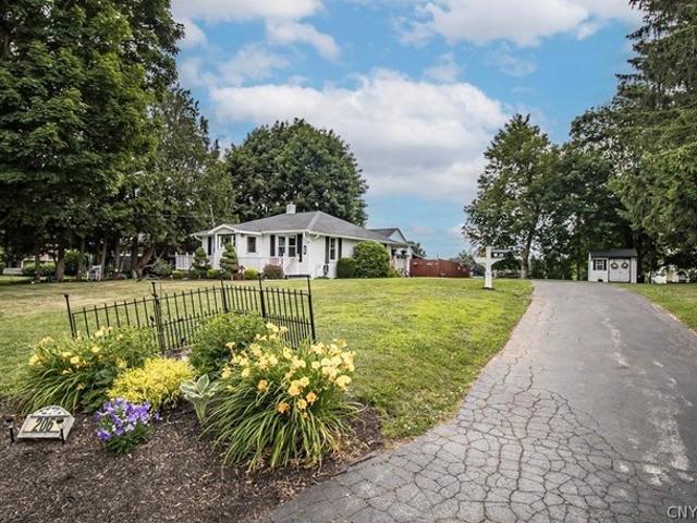 House for sale in Canastota, New York