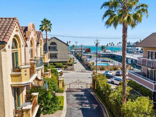 Townhouse for sale in Santa Cruz, California