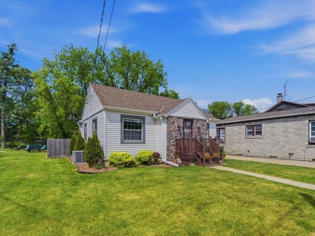 House for sale in Oconomowoc, Wisconsin