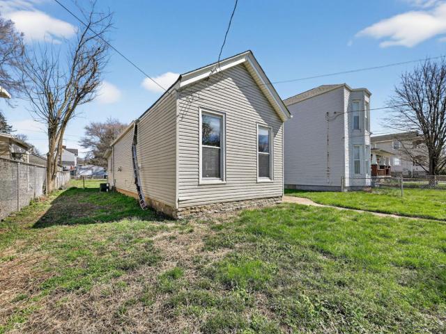 House for sale in Roselawn, Ohio