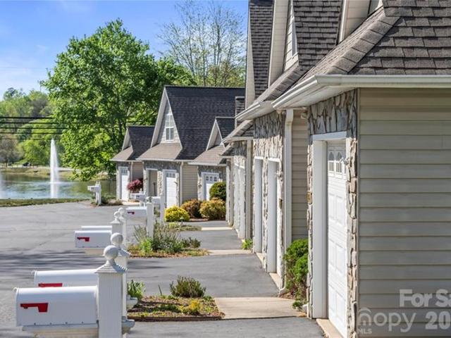 Condo for sale in Weaverville, North Carolina