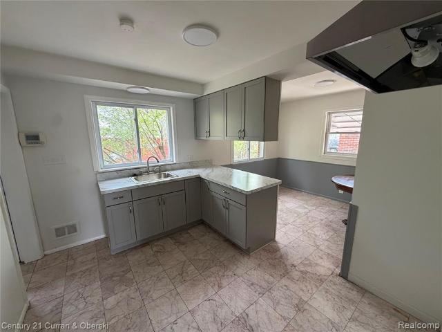 Property for rent in Dearborn Heights, Michigan
