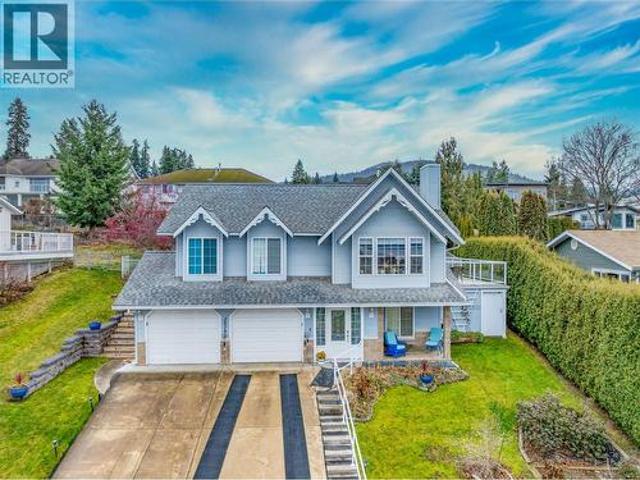 House for sale in Salmon Arm, British Columbia