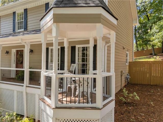 House for sale in Woodbriar East, Buford