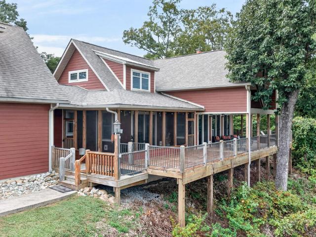 House for sale in Byrdstown, Middle Tennessee