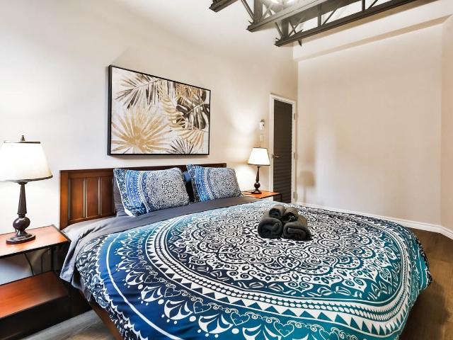 Apartment for rent in Quartier des Spectacles, Montréal