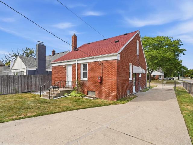 House for sale in Harper Woods, Michigan