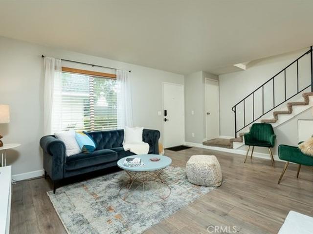 Townhouse for sale in Chatsworth, California