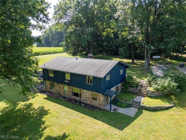 House for sale in Summit, Ohio