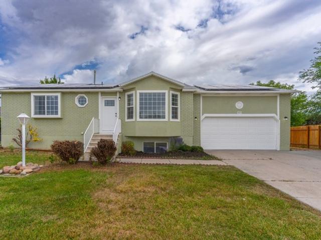 House for sale in West Valley City, Utah