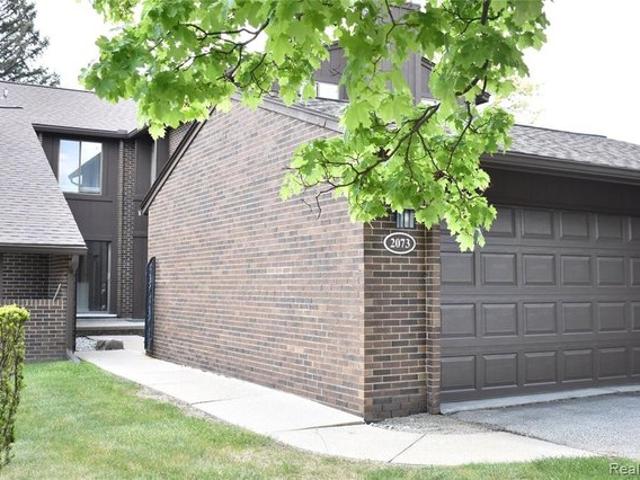 Condo for sale in West Bloomfield, Michigan