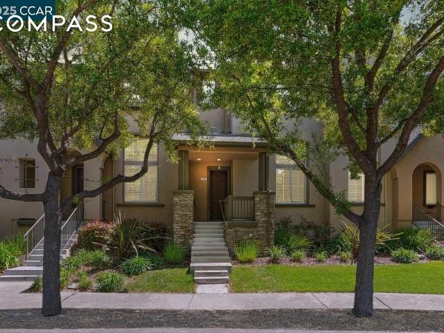 Townhouse for sale in San Ramon
