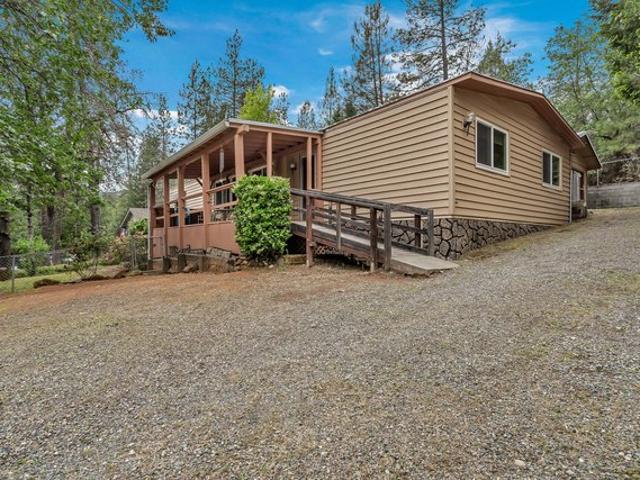 House for sale in Shasta, California