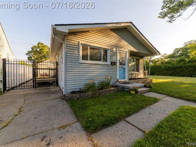 House for sale in Dearborn Heights, Michigan
