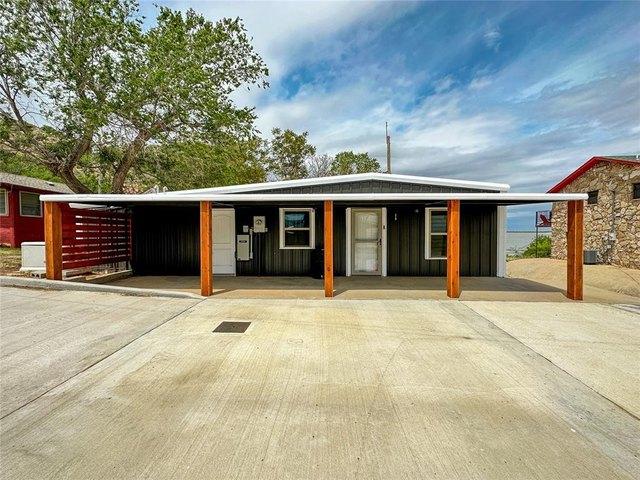 House for sale in Lone Wolf, Oklahoma