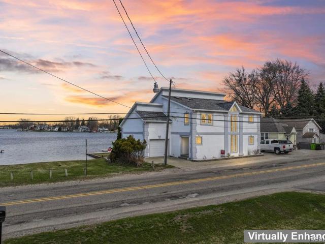 House for sale in Fenton, Michigan