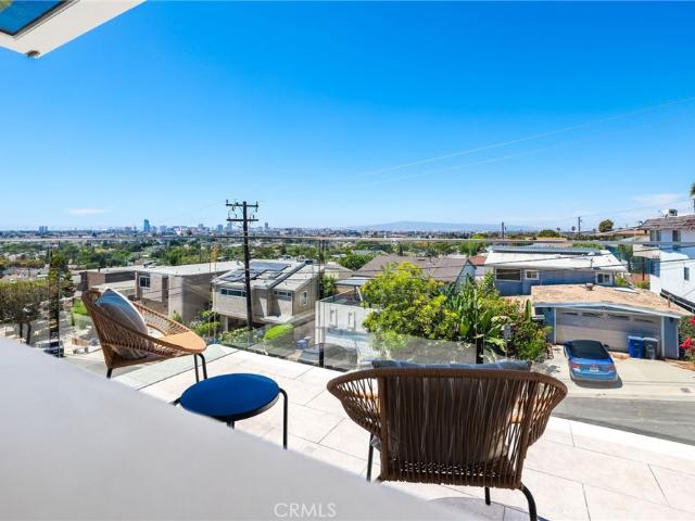 House for sale in Signal Hill, Los Angeles County