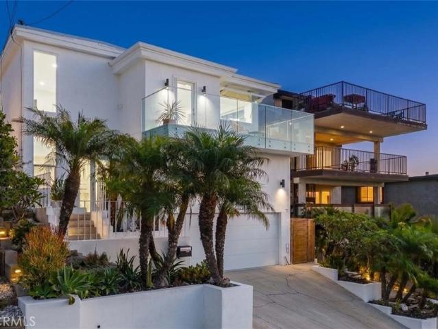 House for sale in Signal Hill, California