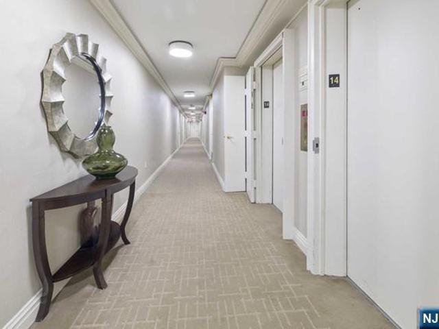 House for sale in Fort Lee, New Jersey